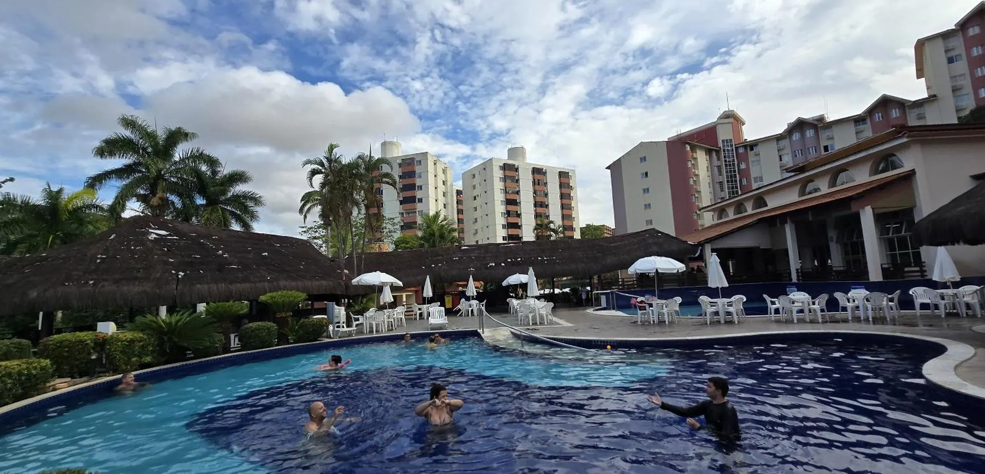 Hot Springs - Aptos Com Banheira - Piscinas Termais 24 Horas Hotel Caldas Novas 5*,